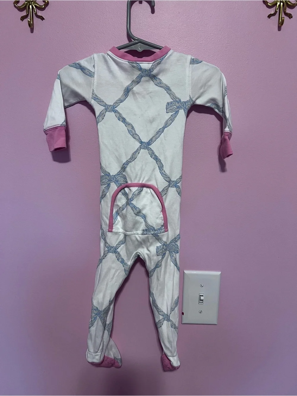 The Beaufort Bonnet Company White Footed Pajamas with Pink Trim